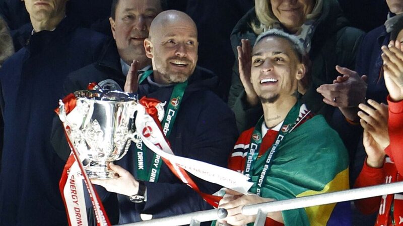 Ten Hag captures his first prize with United at Wembley: win League Cup