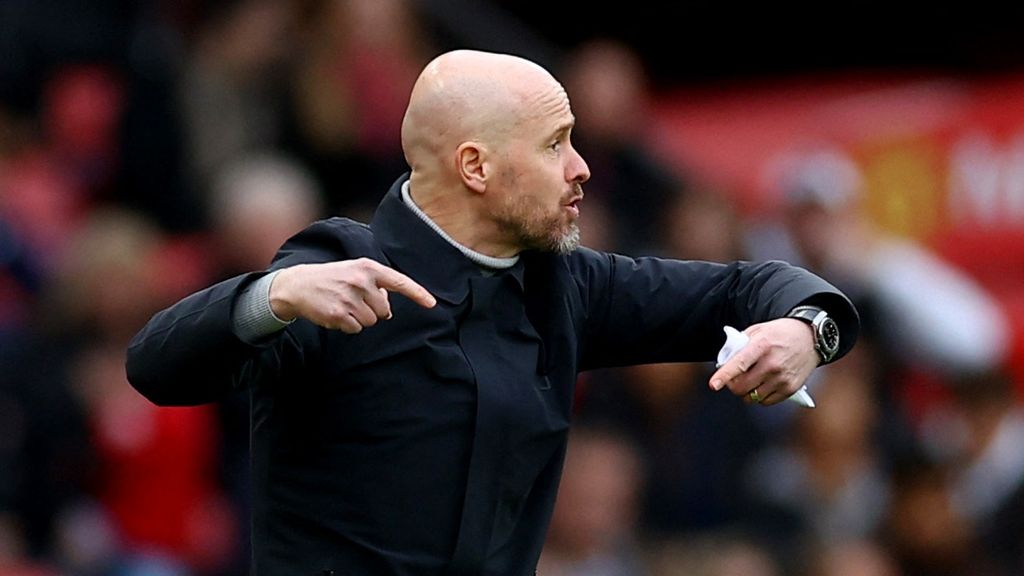 Ten Hag with United in FA Cup semifinals after three reds for Fulham