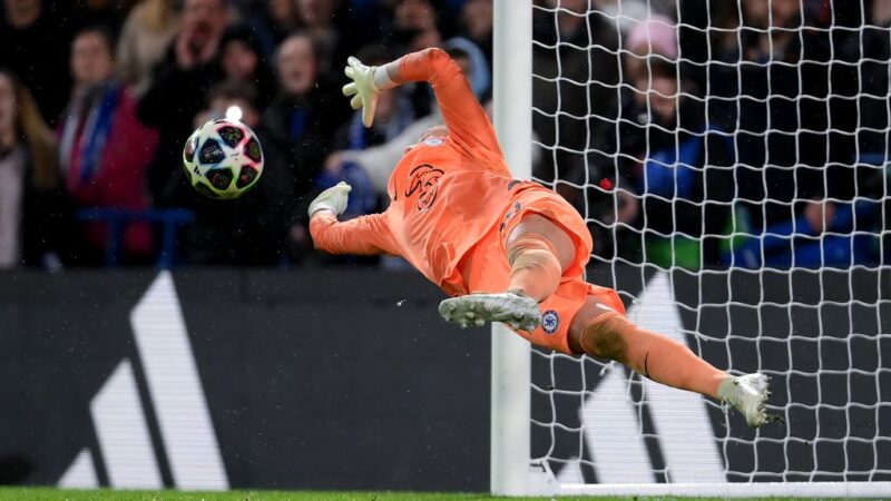 Chelsea knock cup holder Lyon out of CL, Orange trio with Wolfsburg to last four