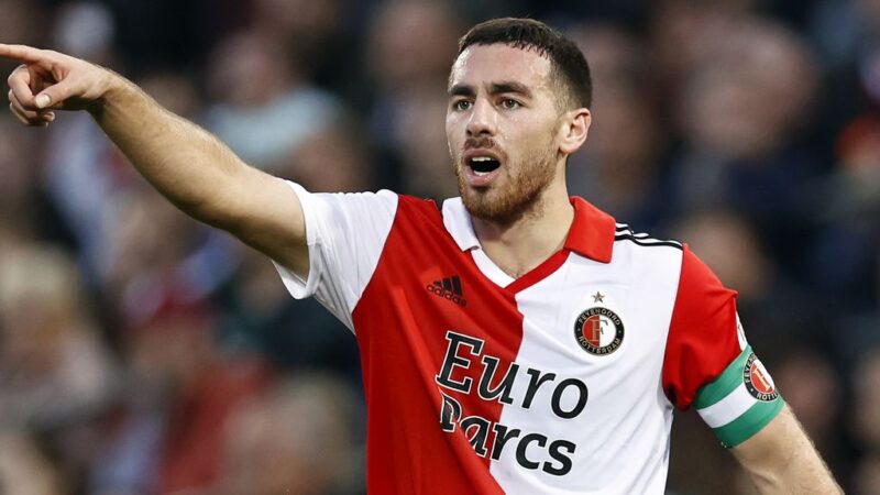 Kökcü just Feyenoord captain, but without OneLove band; Slot wears pin