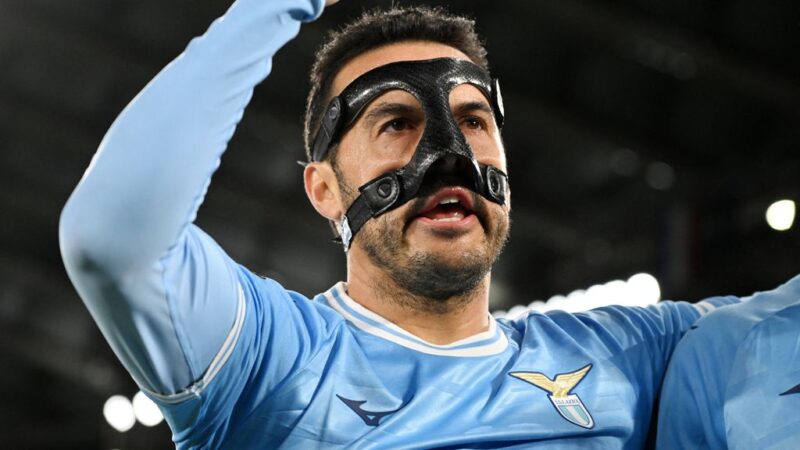 Pavlidis puts AZ alongside Lazio just before halftime – Weghorst comes out with statement about tapping Anfield sign