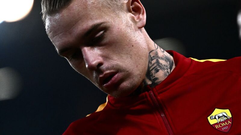 Unlucky Karsdorp, just back at Feyenoord side Roma, injured again