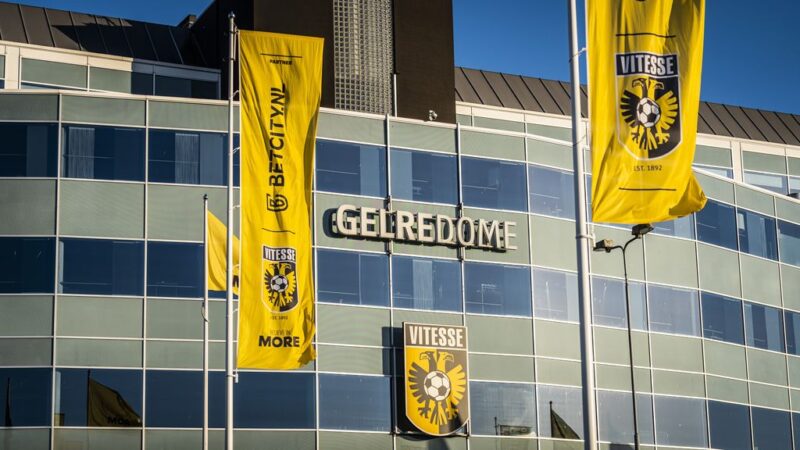 Vitesse closes deal with stadium owner and secures license