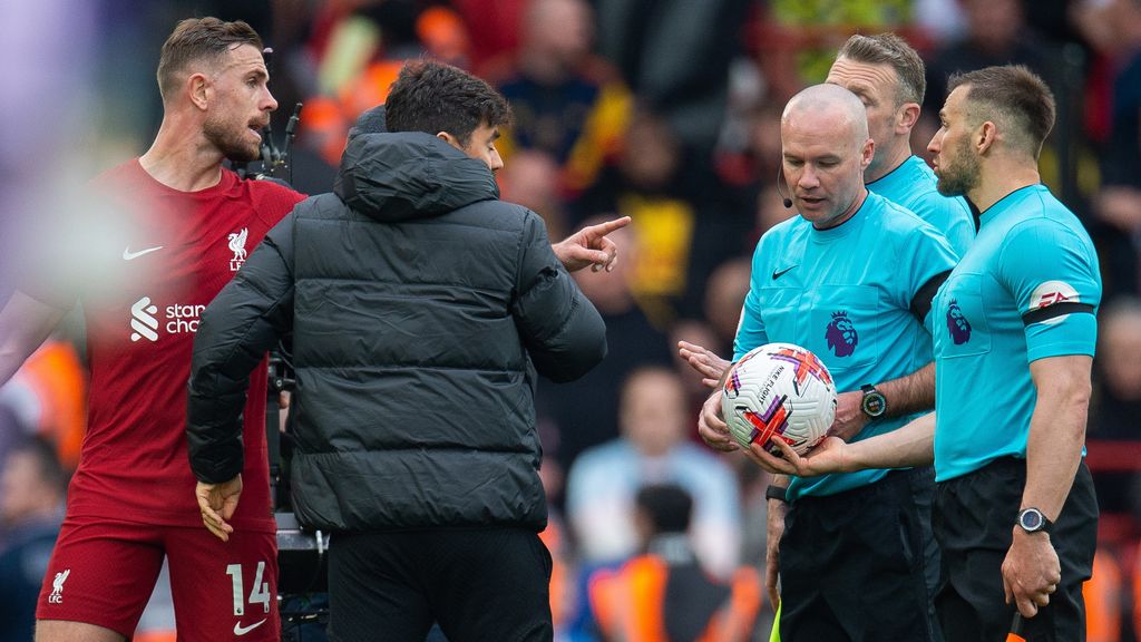 FA puts English linesman on suspension after elbowing Robertson