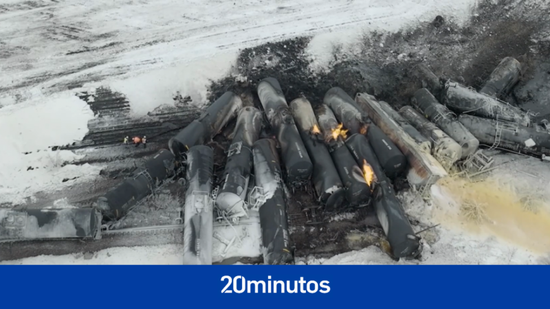Un tren que descarrila en Minnesota fuerza la evacuación de un pueblo cercano por las llamas del accidente