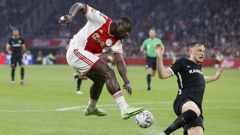 Chances back and forth in battle for spot three between Ajax and AZ – Degradation Cambuur near
