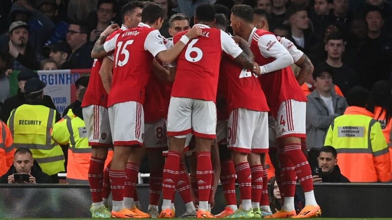Arsenal briefly retakes lead after win over swallowing Chelsea