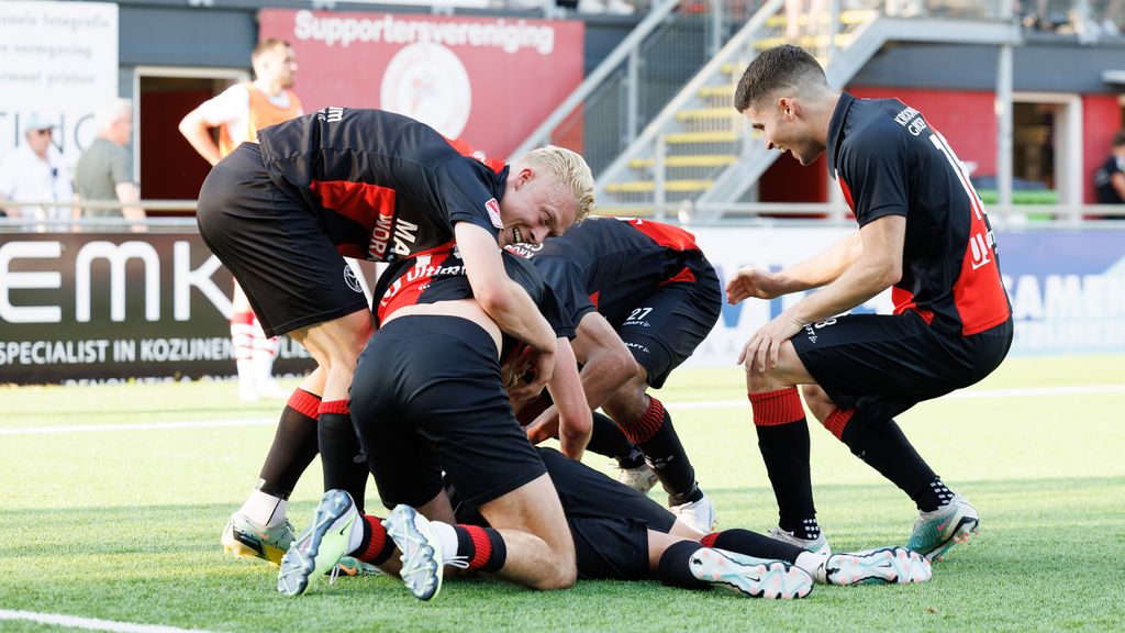 Almere City debuts next season in premier league, Emmen relegated